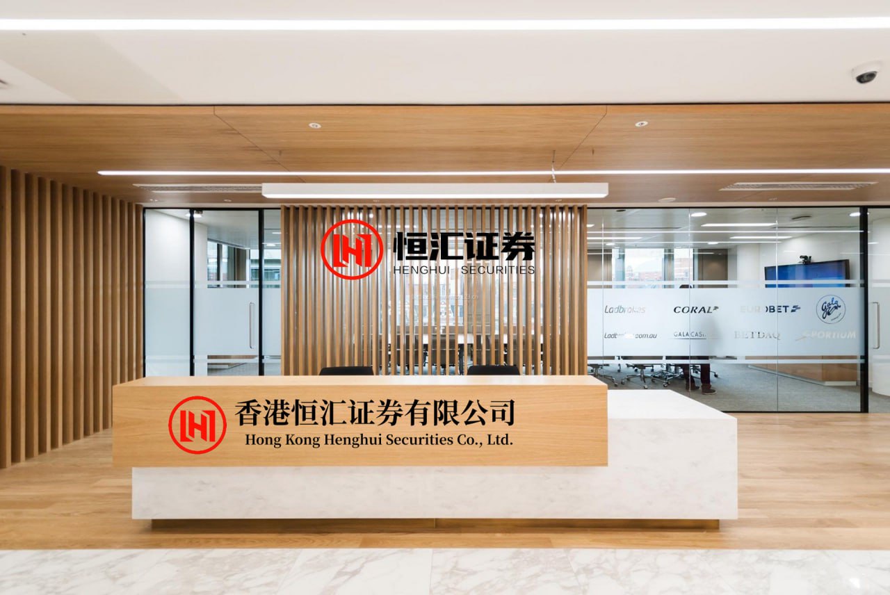 杨方配资 各类大型活动密集开展，徐汇消防筑牢节日安全防线